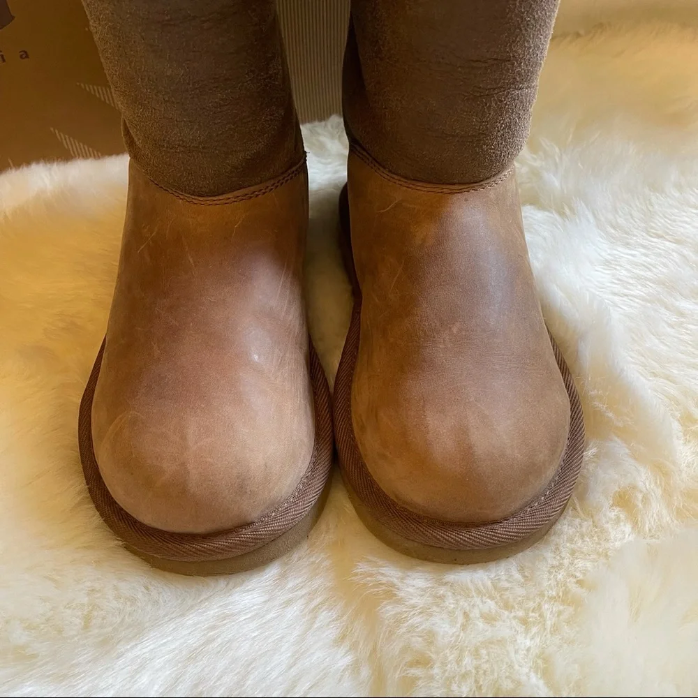 Extremely Rare! UGG Braided Sussex Fur Lined Boots - Like New
